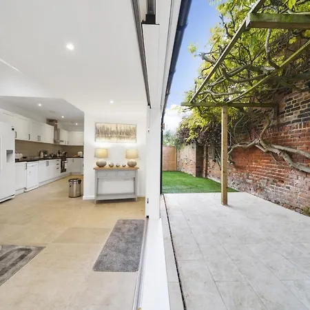 Eton House-Stunning-Castle Views-5Bed-Free-Parking Villa Exterior photo