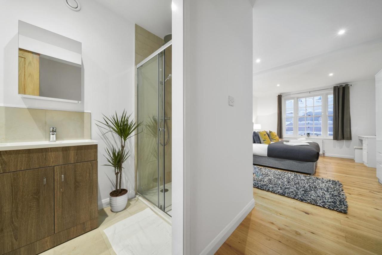 Villa House-stunning-castle Views-5bed-free-parking Eton