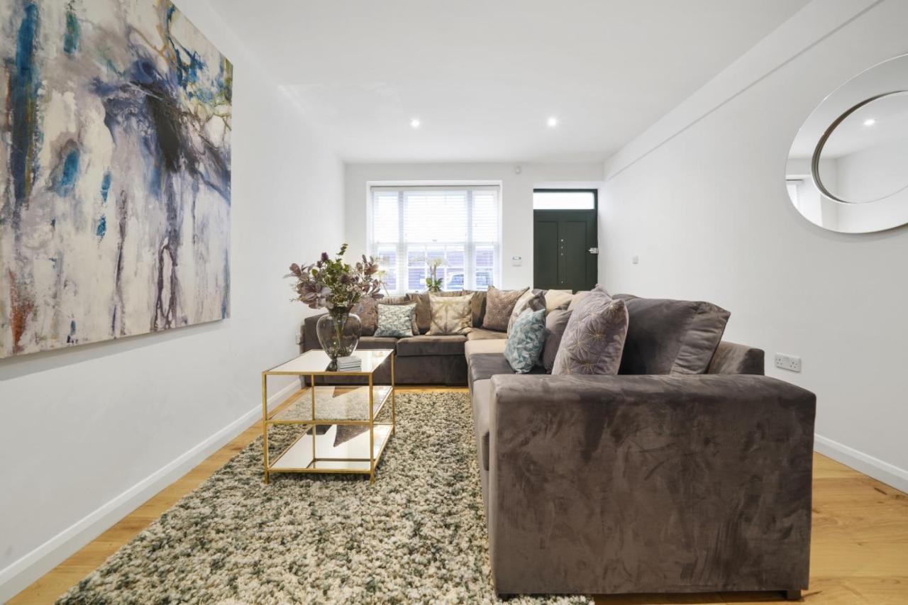 House-stunning-castle Views-5bed-free-parking Villa *